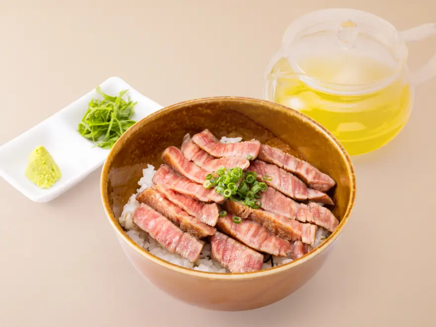 牛たん炭焼 利久