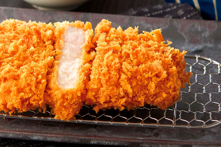 とんかつ 恵亭