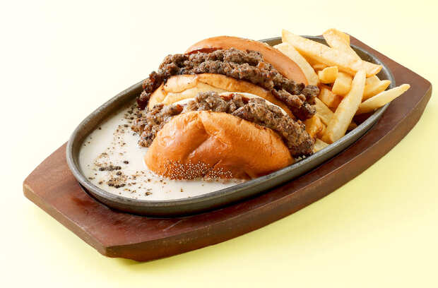 ザ・タワー タヴァン バー＆グリル