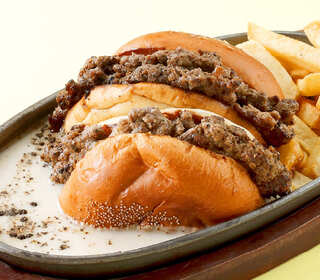 ザ・タワー タヴァン バー＆グリル